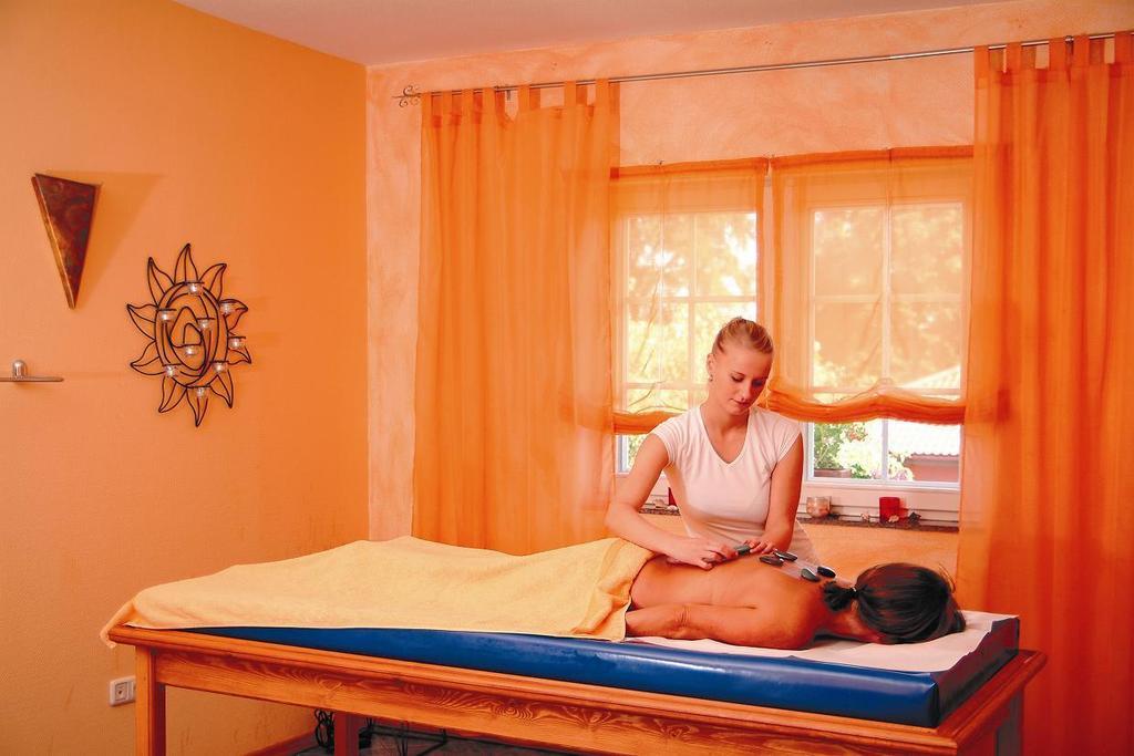 Wellnesshotel Legde Ngoại thất bức ảnh