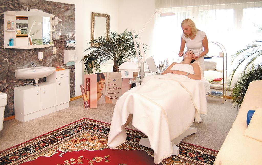 Wellnesshotel Legde Ngoại thất bức ảnh