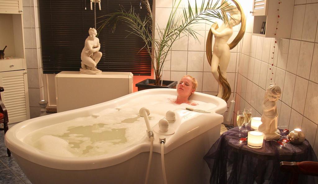 Wellnesshotel Legde Ngoại thất bức ảnh